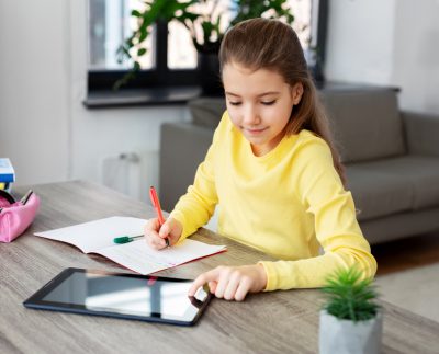 “El seguimiento de la situación en Italia nos permitió anticiparnos y preparar un plan de formación del profesorado y de trabajo adaptado a la educación a distancia” | Colegio Ágora Sant Cugat International School