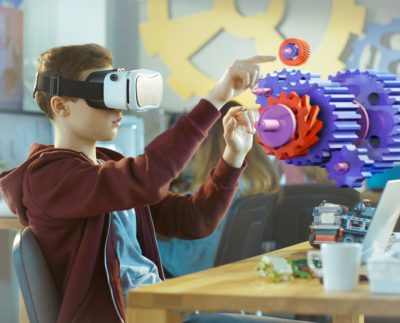 Realidad Virtual para una educación real: beneficios y consideraciones de la RV en el aula