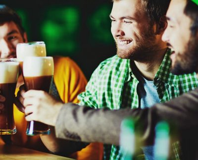 5 ideas de juegos para carretes que seguro no conoces